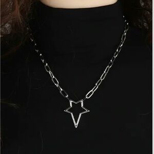 NEW 18K White Gold/Rhodium Plated Chunky Chain Necklace Irregular Star Pendant